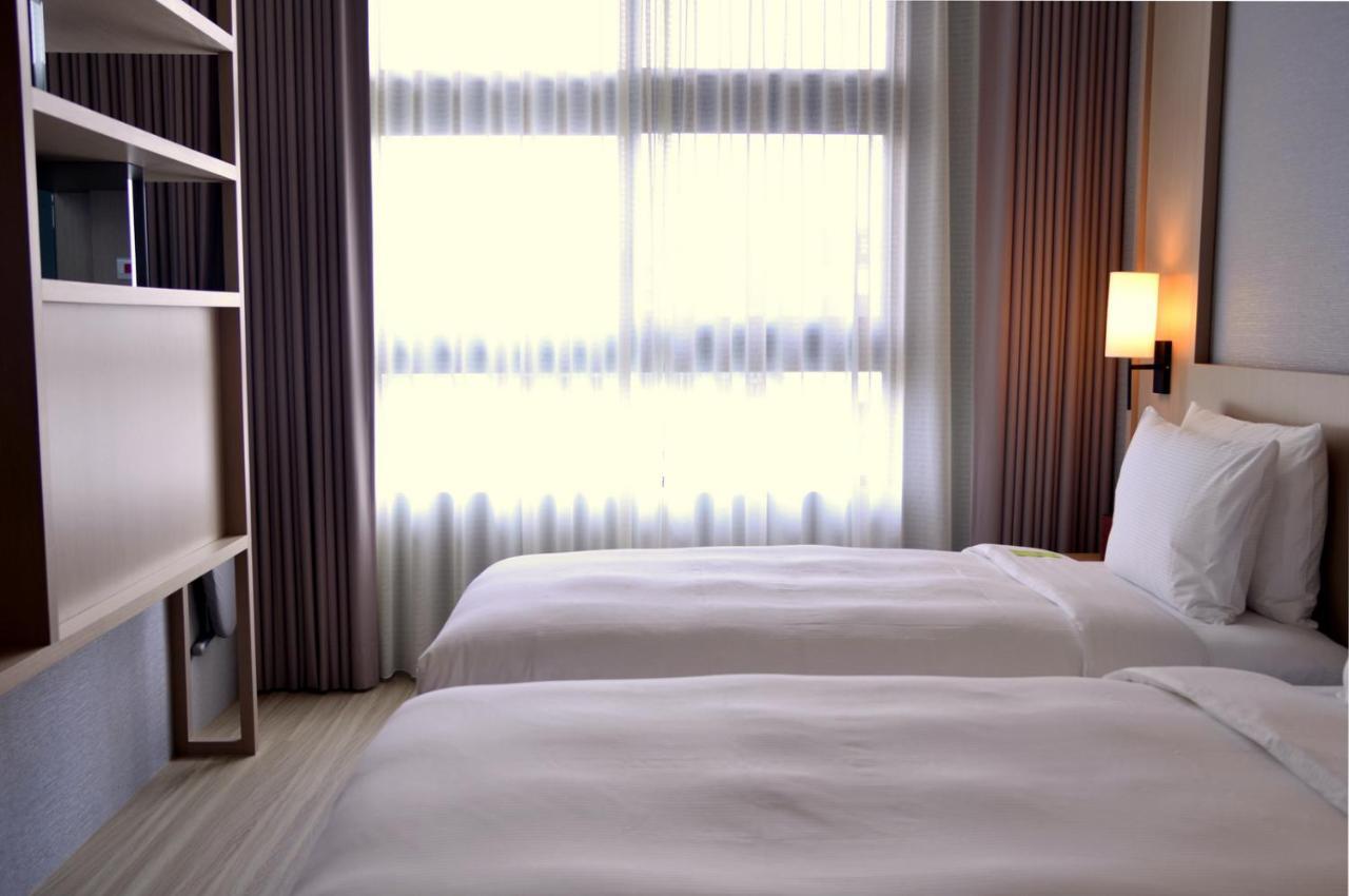 Jolley Hotel Taipei Bagian luar foto